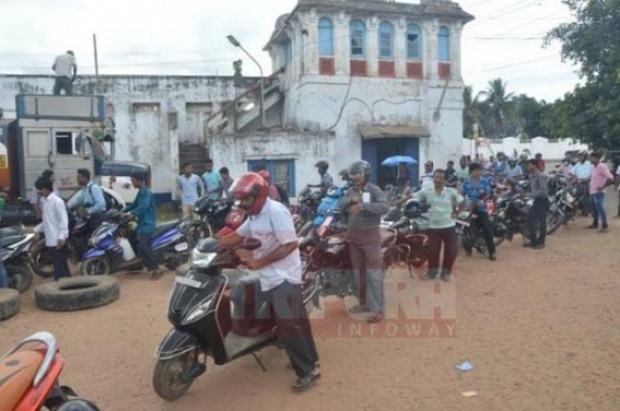 Busy Petrol pumps across the state : Tough time for bikers due to 8 day long fuel crisis in Tripura 